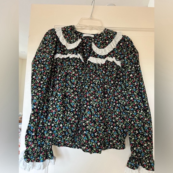 Never worn doen blouse - Picture 1 of 1